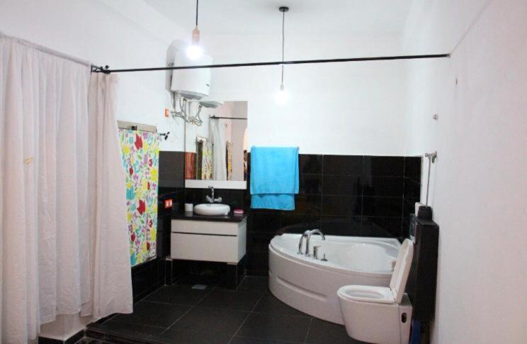 Hostal Valencia - Private Room With Bathroom Chefchaouen Exterior foto